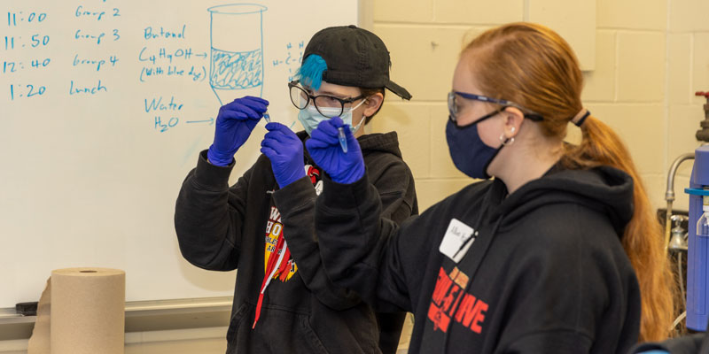 Students in faculty lab 