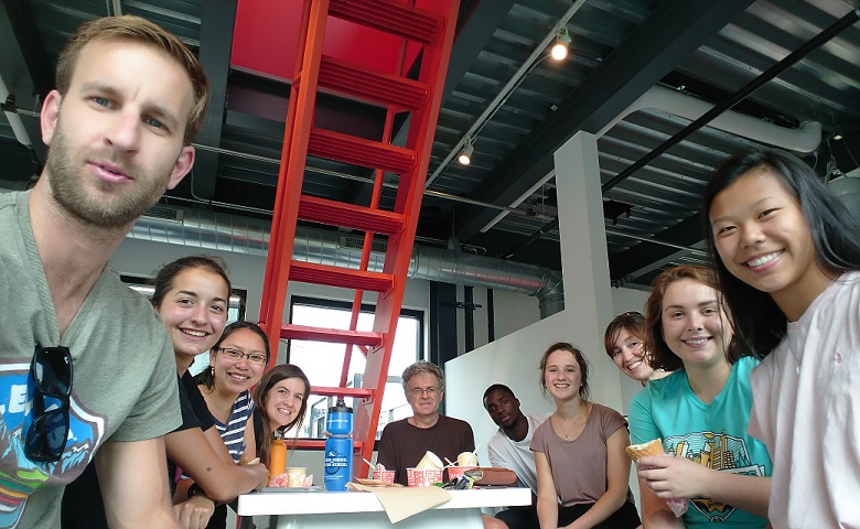 Members of the Thomas lab getting ice cream