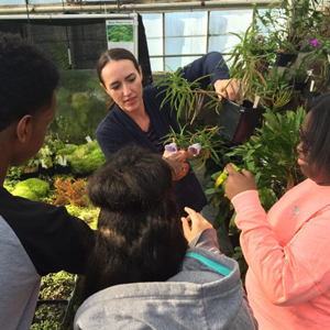 Lisa Philander introducing students (and Clay Carter) to Nesocodon mauritianus