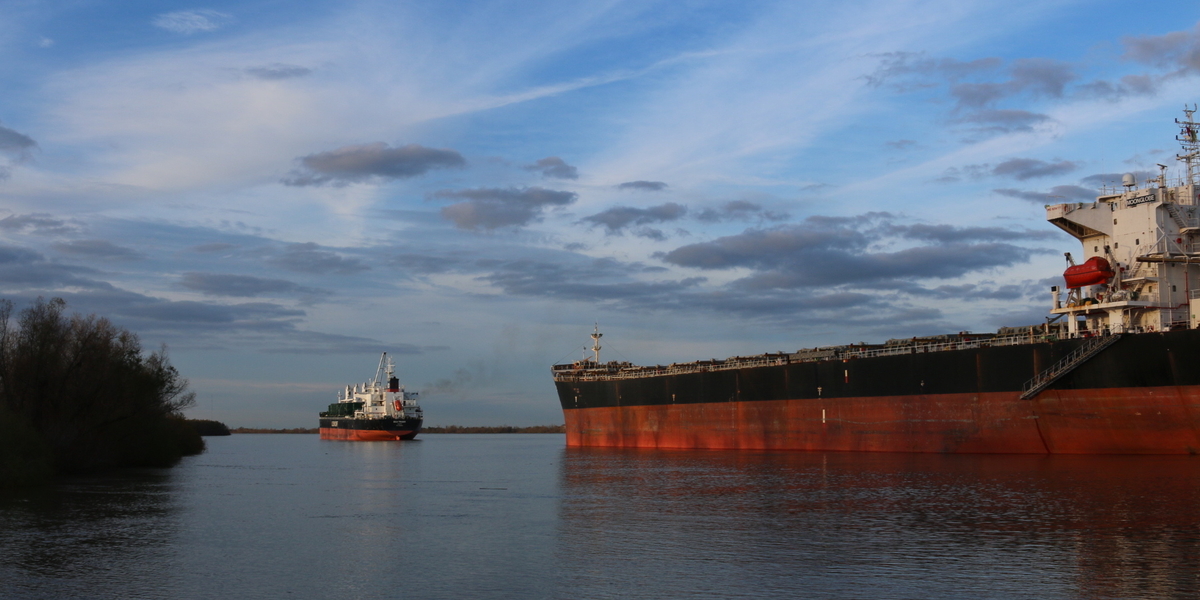 Ships on Mississippi River