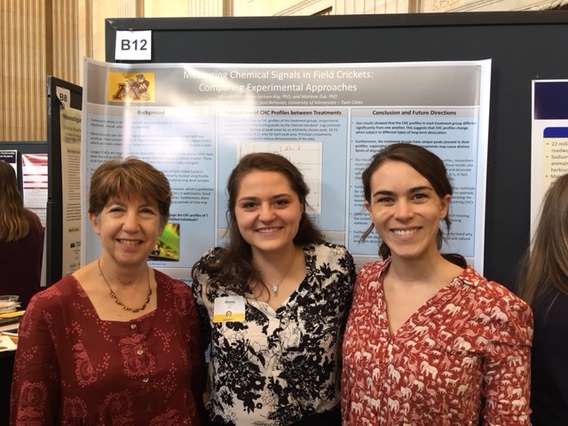 Marlene Zuk and students at a poster session